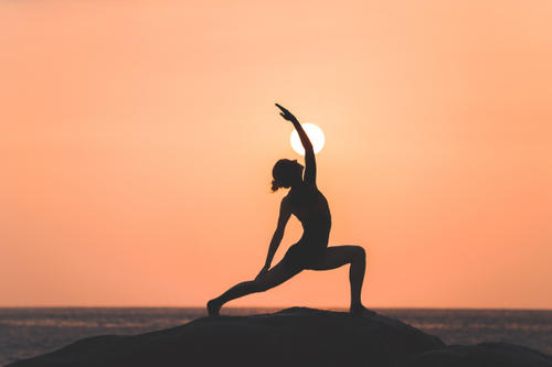 心灵瑜伽沐鸣直属总代：如何让你的生活更和谐？(2)