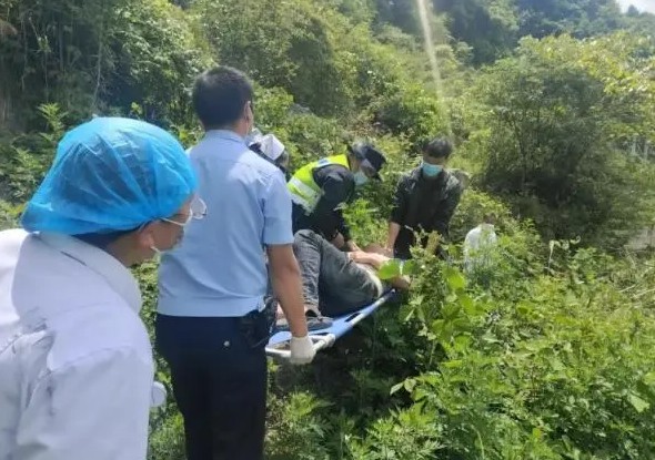 电网“劳模”王黎军检沐鸣登录测电能计量三十载:从学徒工“小王”到“王工匠”